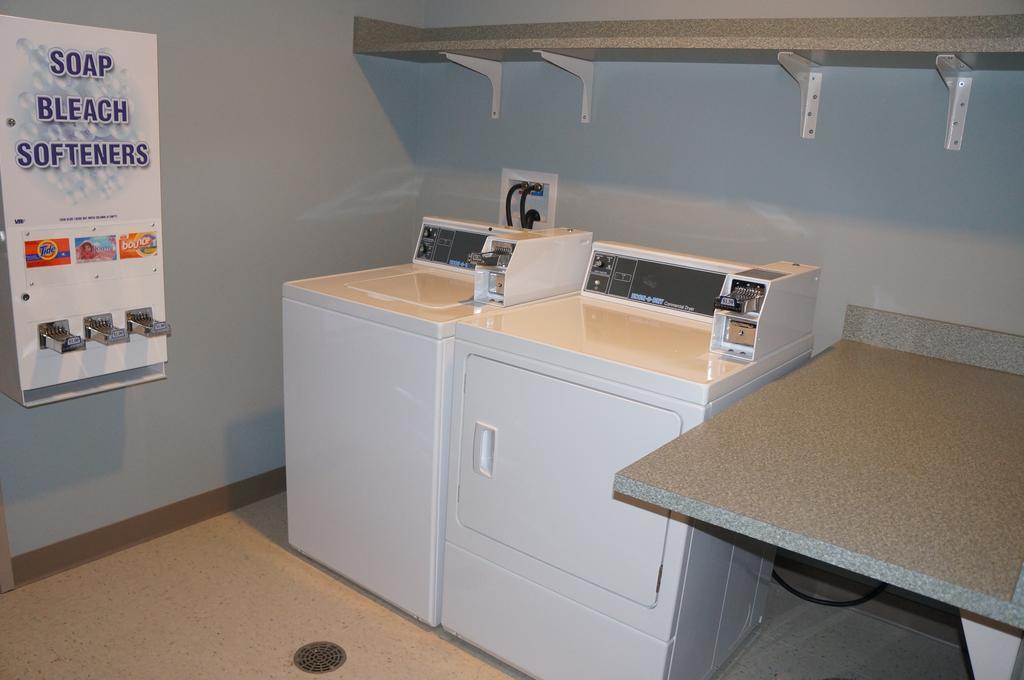 Americinn By Wyndham Hartford Sd Luaran gambar