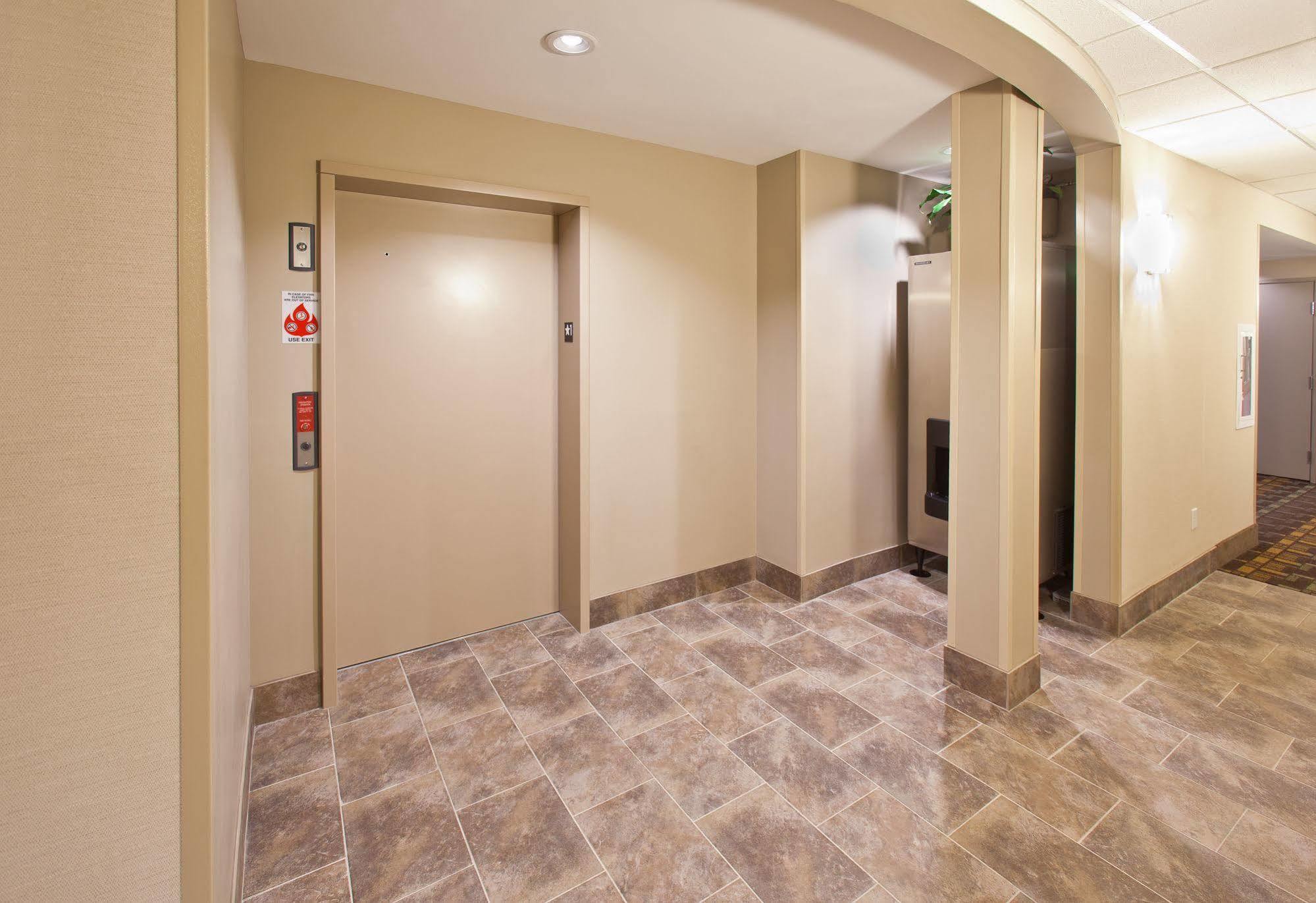Americinn By Wyndham Hartford Sd Luaran gambar